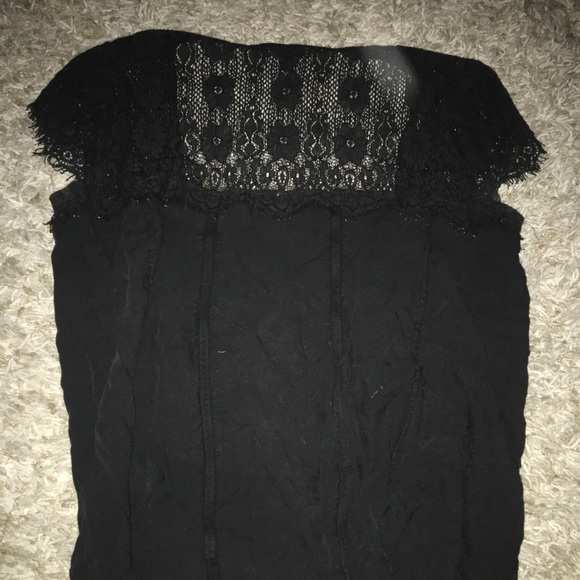 Open front short sleeve vest. - Picture 5 of 5